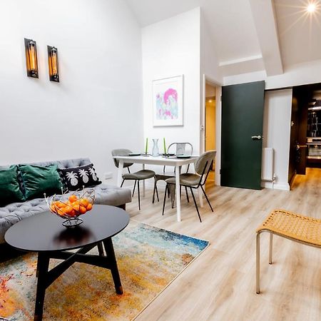 Modern 2 Bedroom Queen Street Apartment NWI Exteriör bild